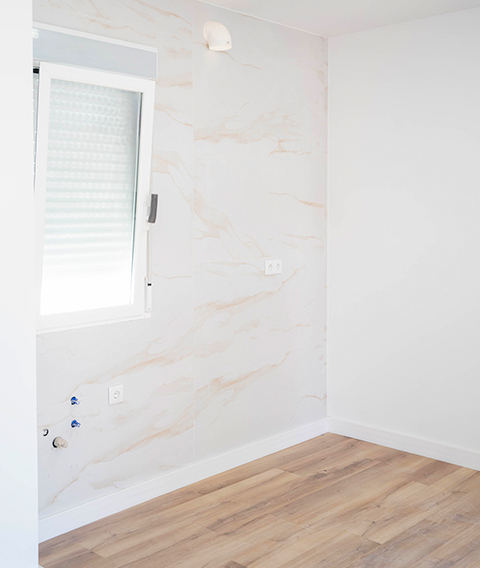 Habitación reformada de forma minismalista